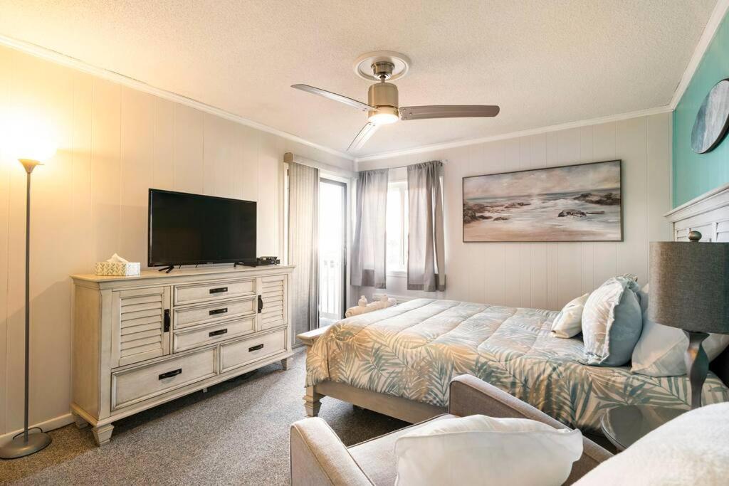 Апартаменты Great Beach Getaway! Миртл-Бич Экстерьер фото